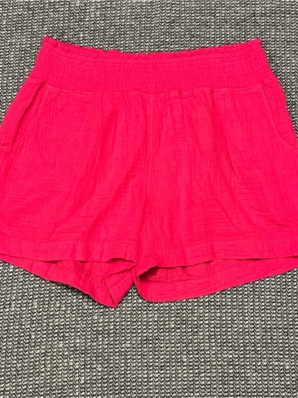 Women's Hot Pink Elastic Waist Pull-On Shorts